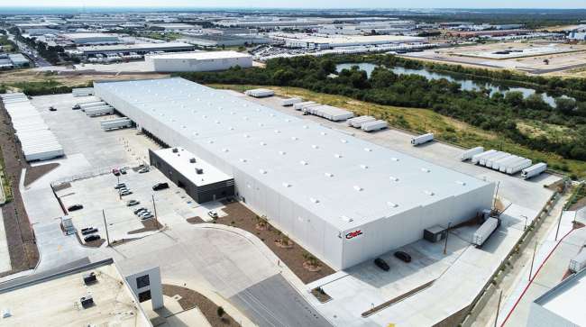 Ryder in February opened a 228,000-square-foot multiclient warehouse and cross dock in Laredo, Texas. (Business Wire)